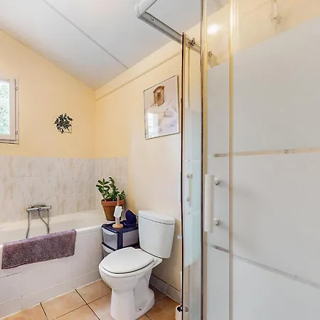 3 Bedroom Stunning In Brossac