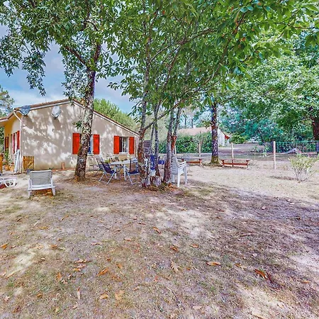 Holiday home 3 Bedroom Stunning In Brossac